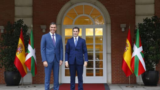 Imágenes de la reunión del presidente del Gobierno, Pedro Sánchez, con el lehendakari, Imanol Pradales | Pool Moncloa/Jorge Villar y Javier de Amescua - 27.03.2026